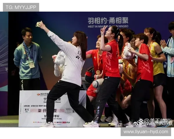 羽毛球节奏排行榜揭晓杭州羽毛球队荣获第三名成就辉煌 羽毛球节奏排行榜揭晓杭州羽毛球队荣获第三名成就辉煌